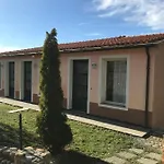 Villaggio Rta Borgoverde 公寓式酒店 因佩里亚