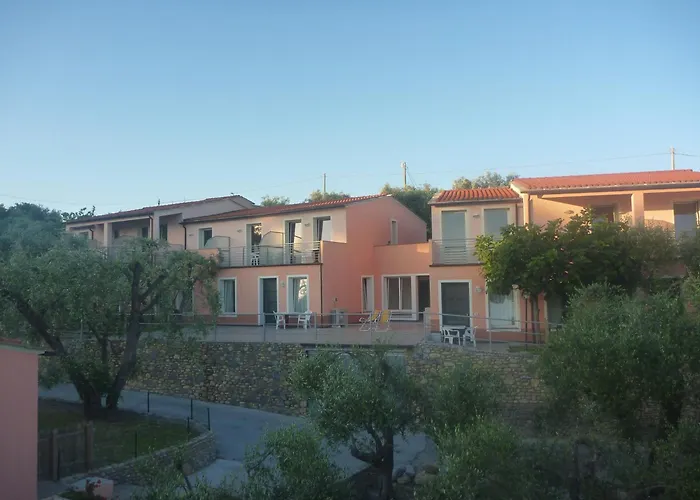 Villaggio Rta Borgoverde إمبيريا