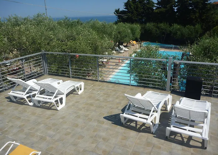 Villaggio Rta Borgoverde إمبيريا